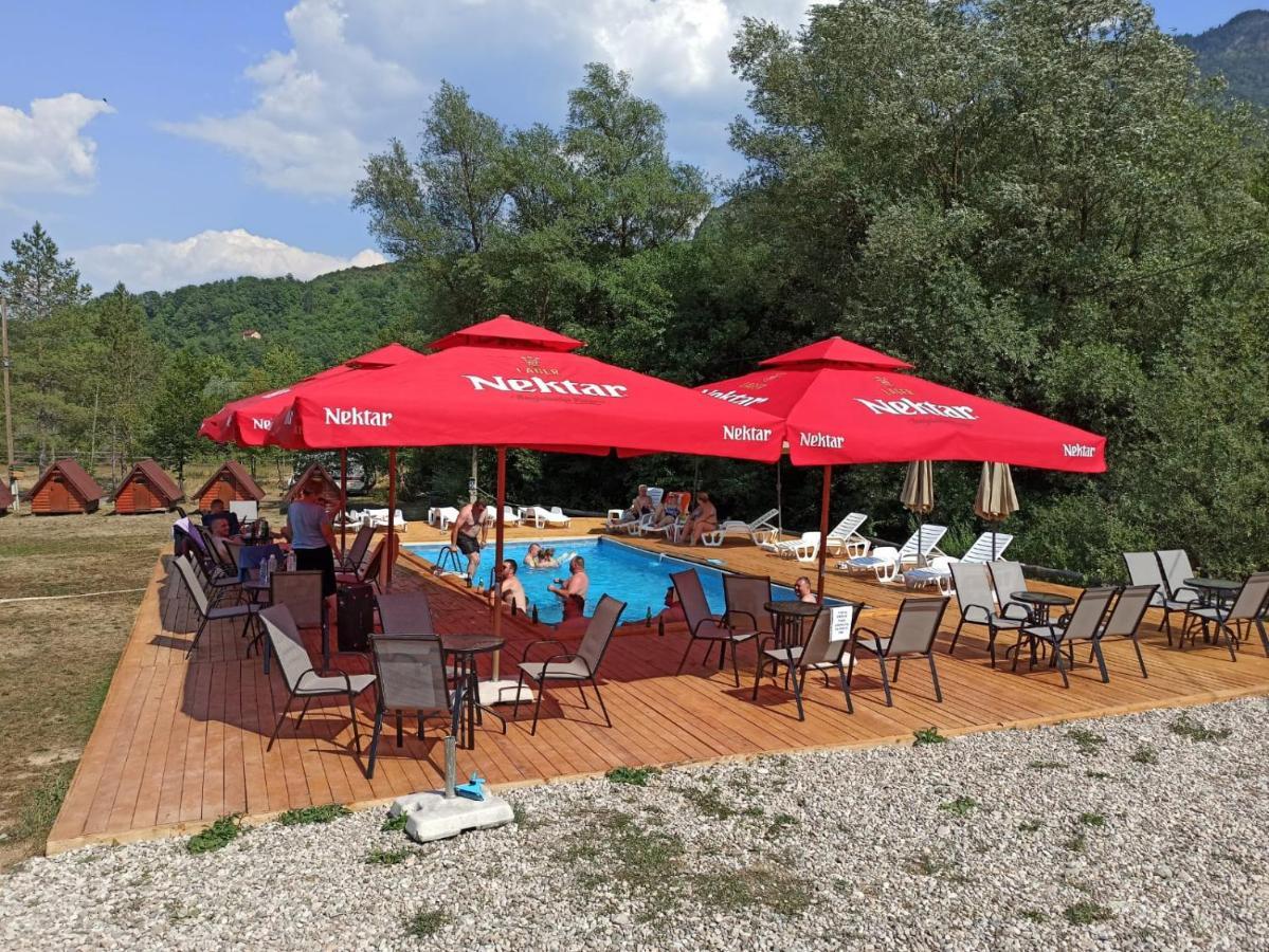 Camp Sutjeska Hotel Tjentiste Ngoại thất bức ảnh