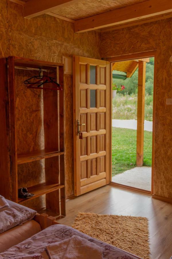 Camp Sutjeska Hotel Tjentiste Ngoại thất bức ảnh