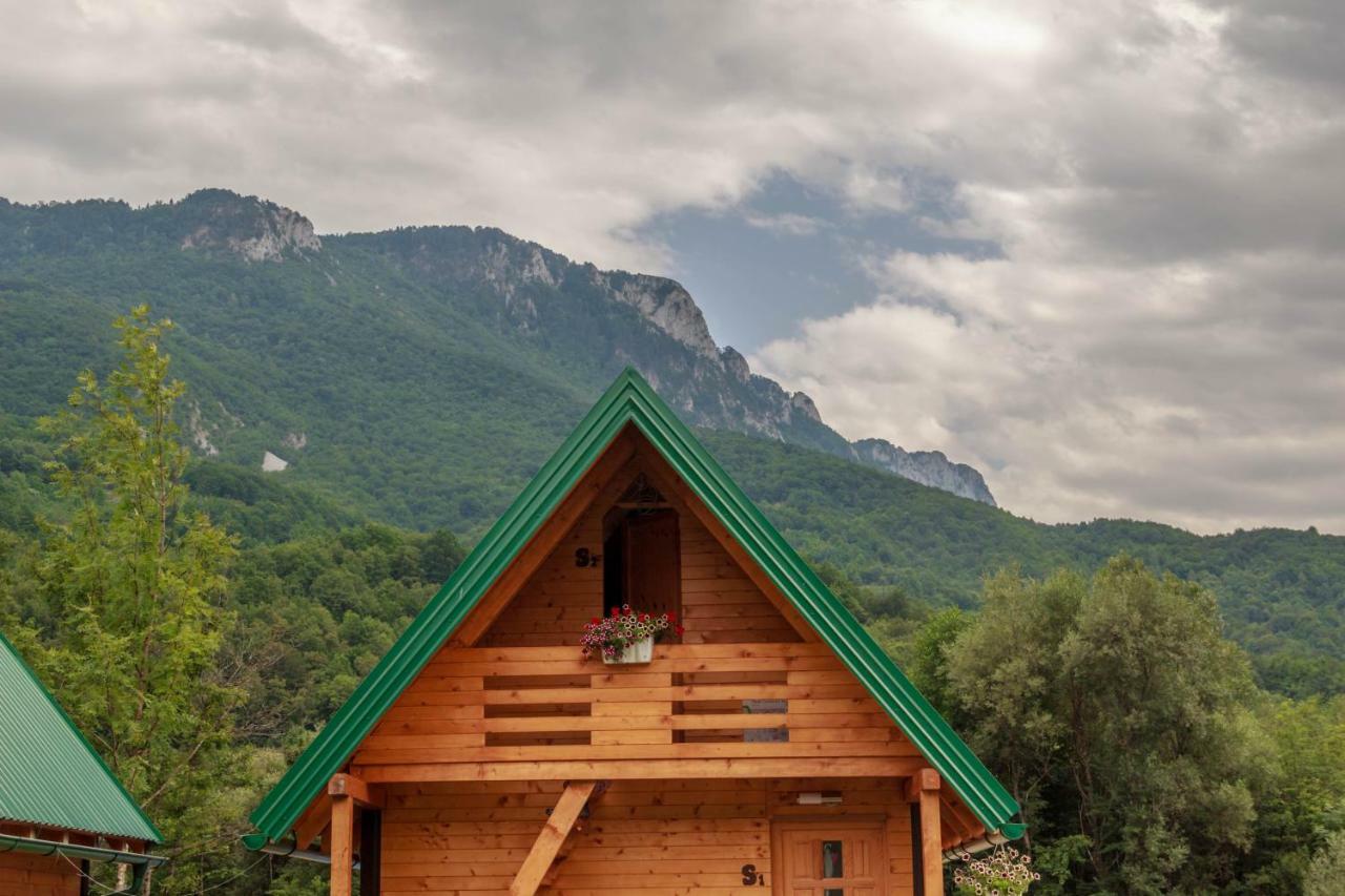 Camp Sutjeska Hotel Tjentiste Ngoại thất bức ảnh